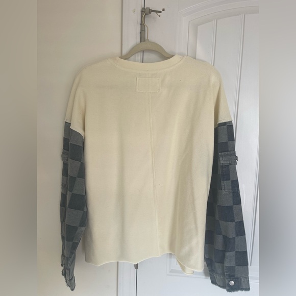 Trendility Cream Sweater with Denim - Picture 4 of 4